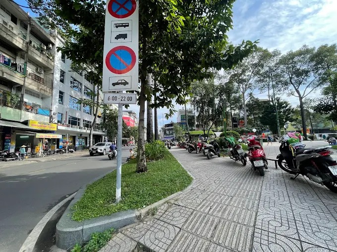 cong-vien-hoa-binh-2